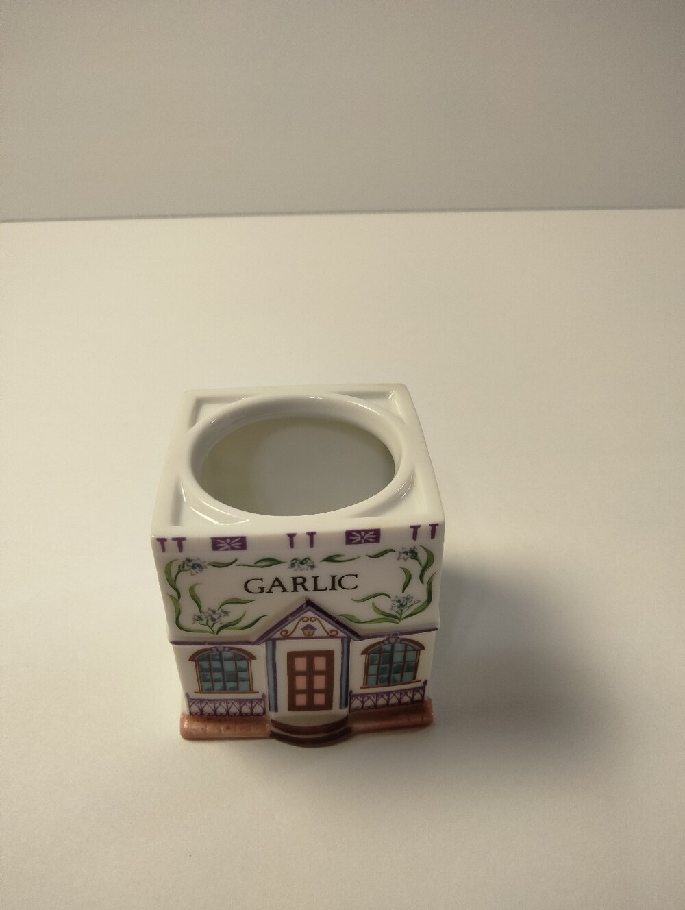 Lenox Spice Village 1989 Garlic Bottom Only